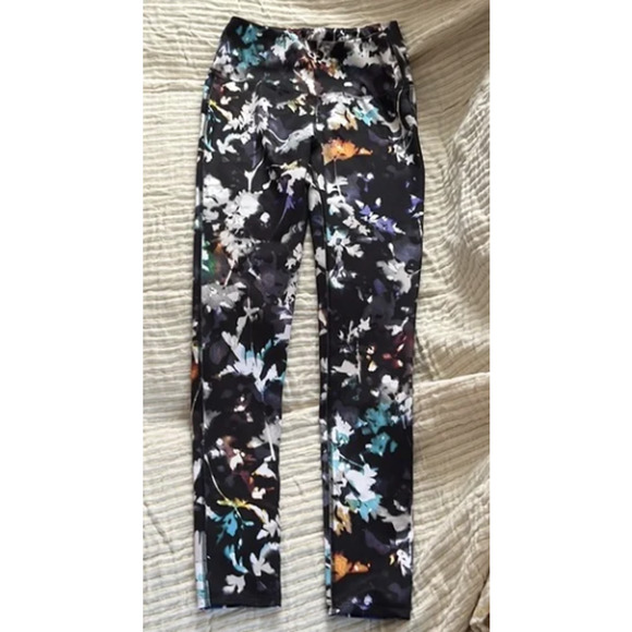 Nike Pants - Nike Womens Leggings Athletic  Water Color Floral Black Size Small NWT